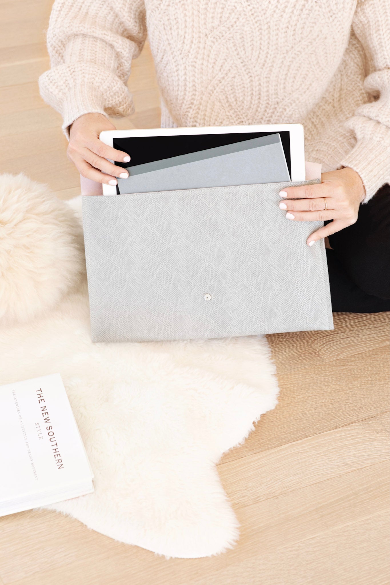 iPad/Tablet Case in Python Gray